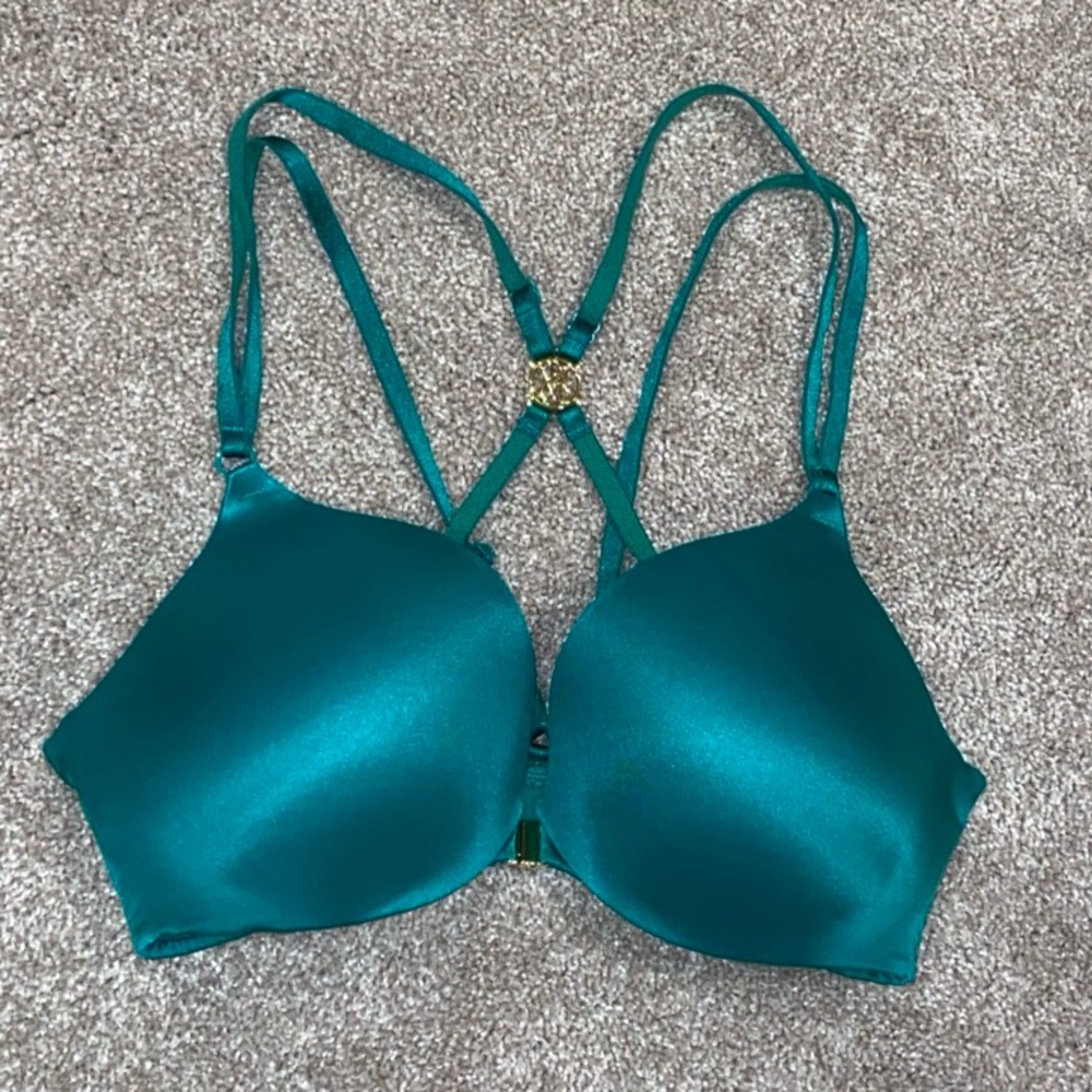 Victoria’s Secret Very Sexy Green So Obsessed Push Up Bra Size 32D‎ Strappy